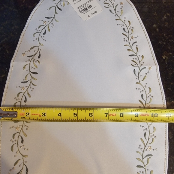 Kathe Wohlfahrt Christmas Doily White Embroidered 23"×11" New - Picture 6 of 7